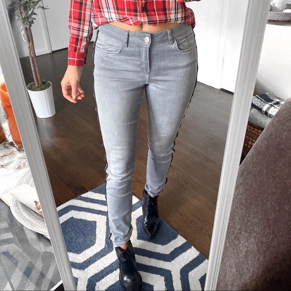 ☑️ ORSAY GREY DISTRESSED SIDE ZIPPER JEANS! - Picture 2 of 11